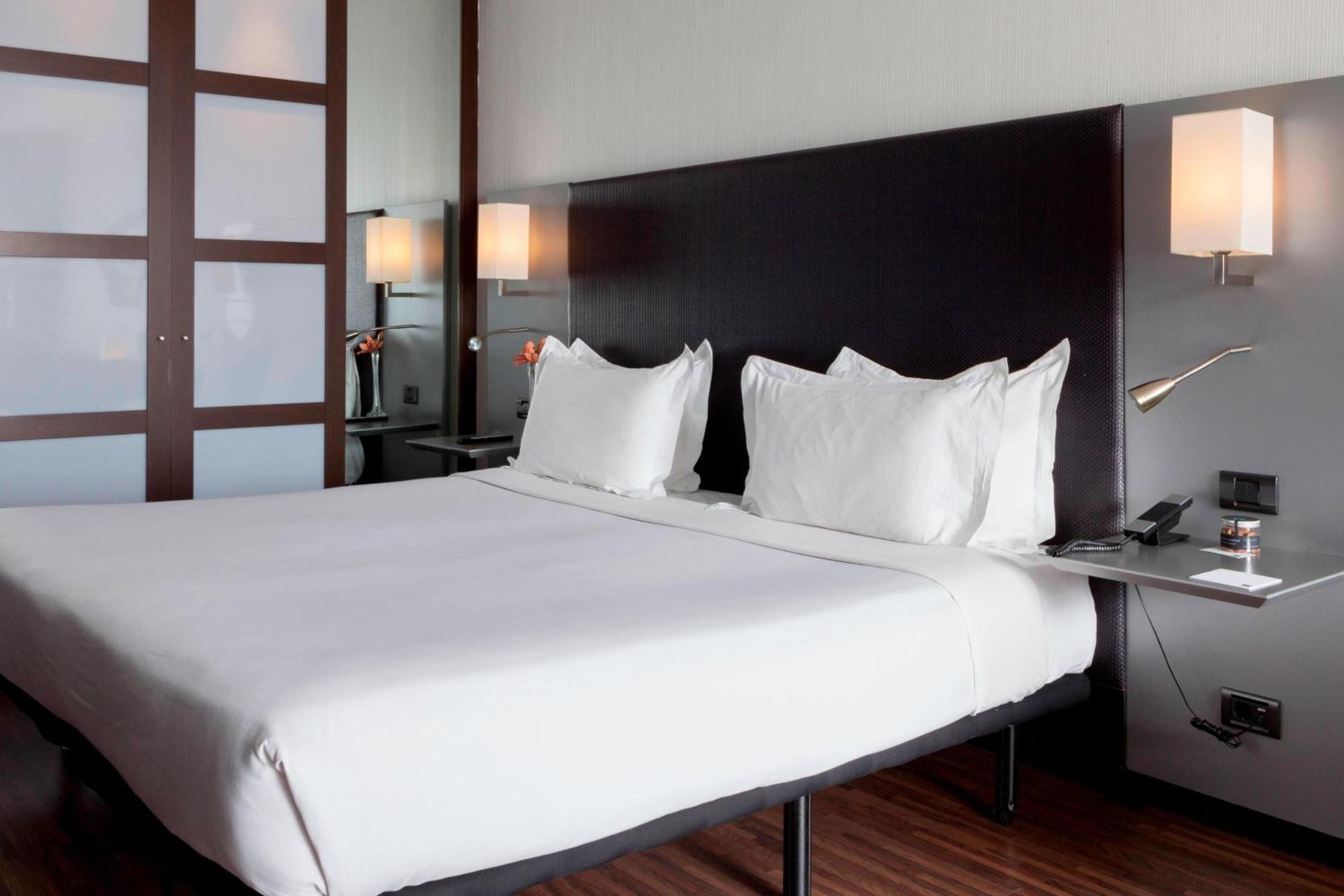 Ac Hotel By Marriott Madrid Airport Coslada Zewnętrze zdjęcie