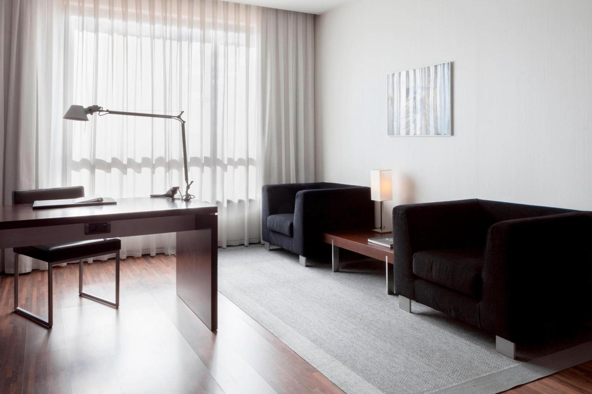 Ac Hotel By Marriott Madrid Airport Coslada Zewnętrze zdjęcie
