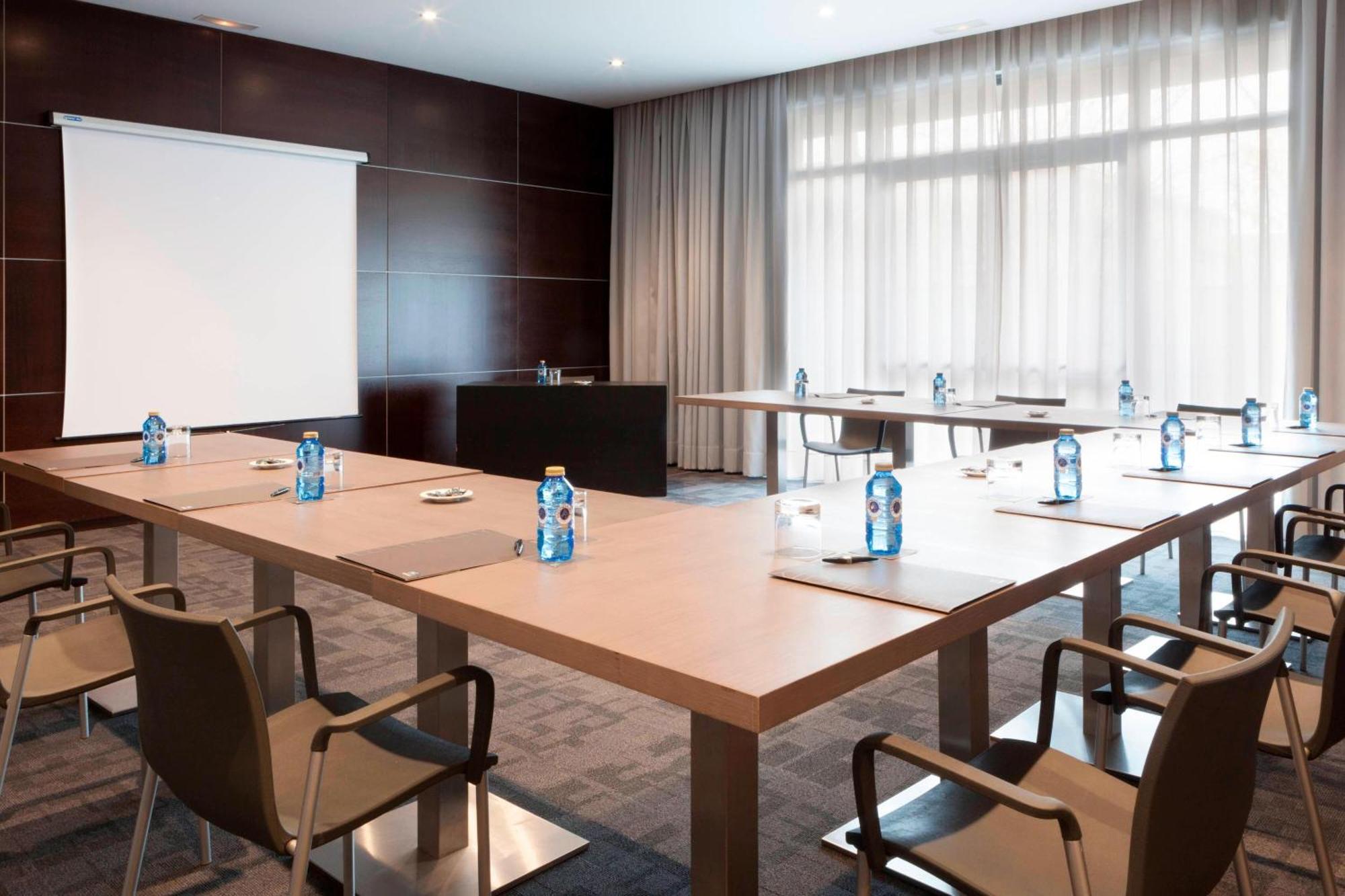 Ac Hotel By Marriott Madrid Airport Coslada Zewnętrze zdjęcie