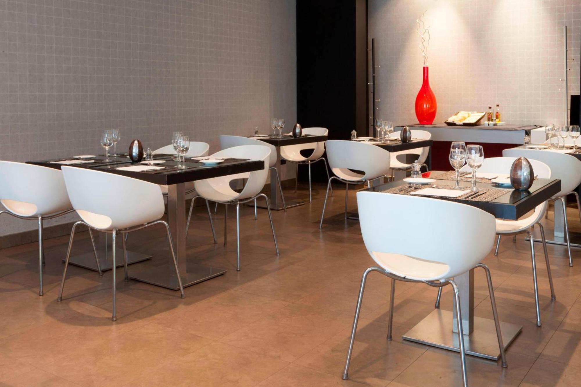 Ac Hotel By Marriott Madrid Airport Coslada Zewnętrze zdjęcie