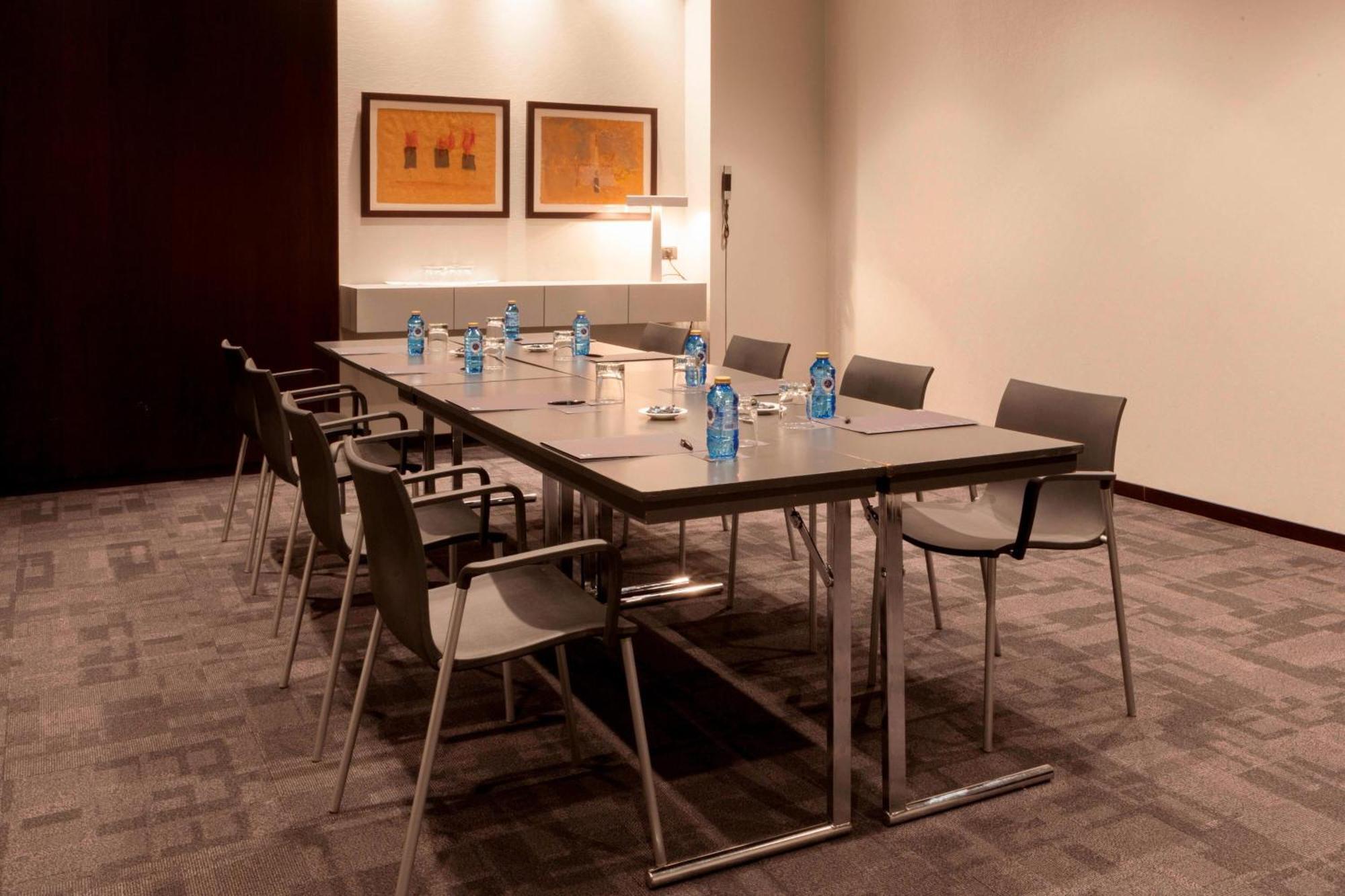 Ac Hotel By Marriott Madrid Airport Coslada Zewnętrze zdjęcie